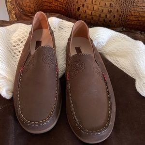 OluKai Womens Nohea Nubuck Slip-On Flat Loafer Shoe Dark Java Tan 7.5M EU 37.5